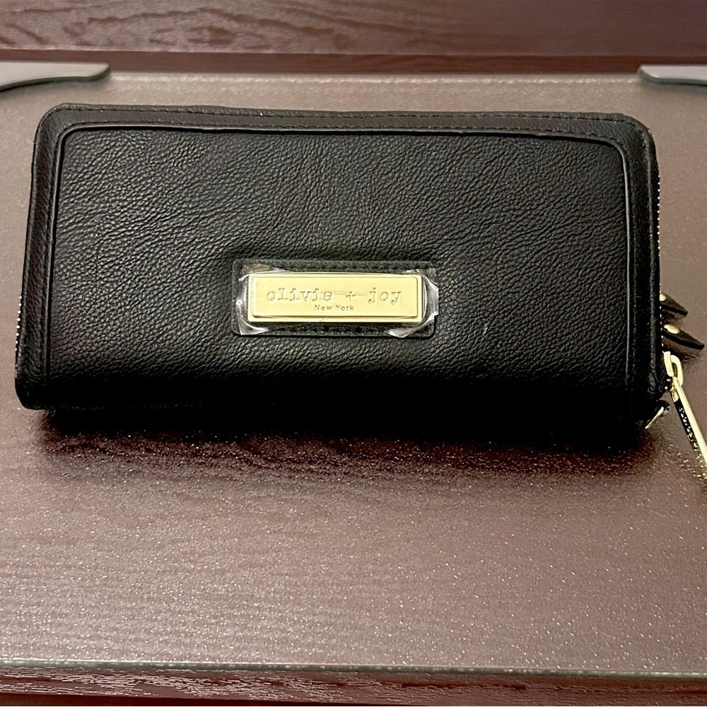 Olivia+Joy Wallet